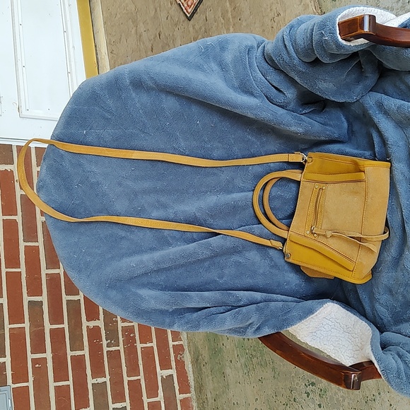 H&M suede tan mini crossbody bag. Good used condition. - Picture 3 of 11